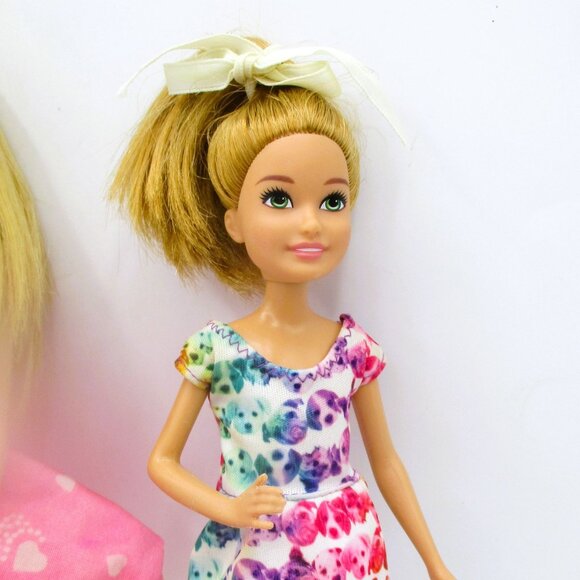 Barbie Sisters Doll Set Skipper Stacie Chelsea Blonde Hair Pink Floral Outfits S - Picture 3 of 5